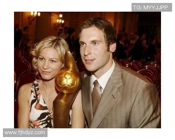 欧洲足球明星背后的趣闻轶事与花边剧照揭秘