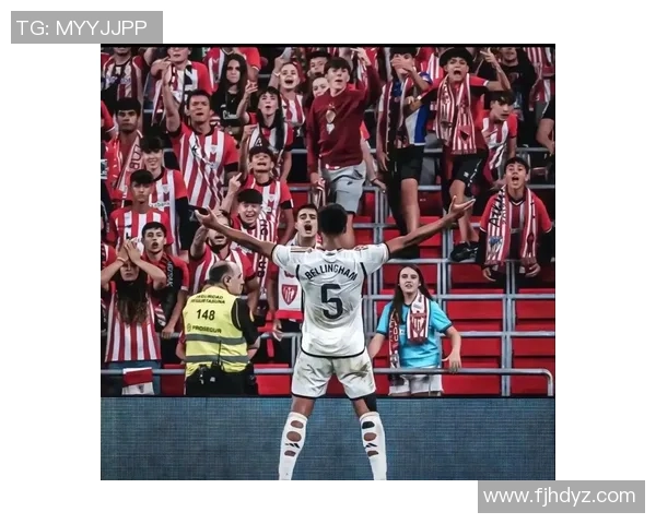 足球明星精彩瞬间集锦动作视频展现球场魅力与技巧 足球明星精彩瞬间集锦动作视频展现球场魅力与技巧