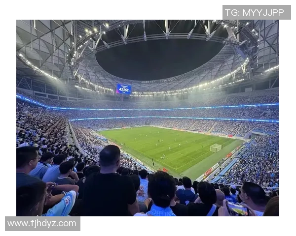 足球明星齐聚帐篷支起盛会展现球场魅力与友谊精神 足球明星齐聚帐篷支起盛会展现球场魅力与友谊精神